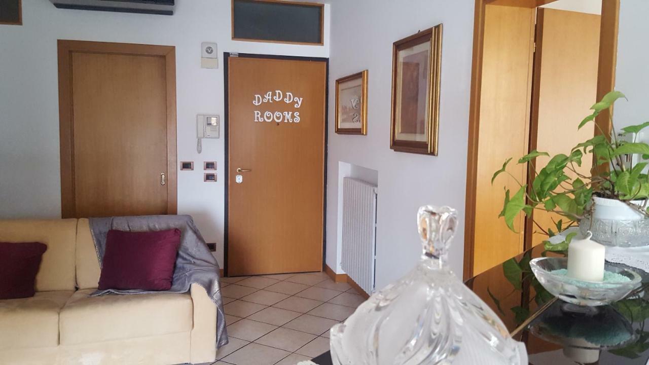 Daddyrooms Treviso Bagian luar foto